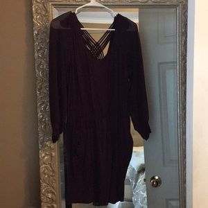 Lulus cute v-back with sheer sleeves and cotton